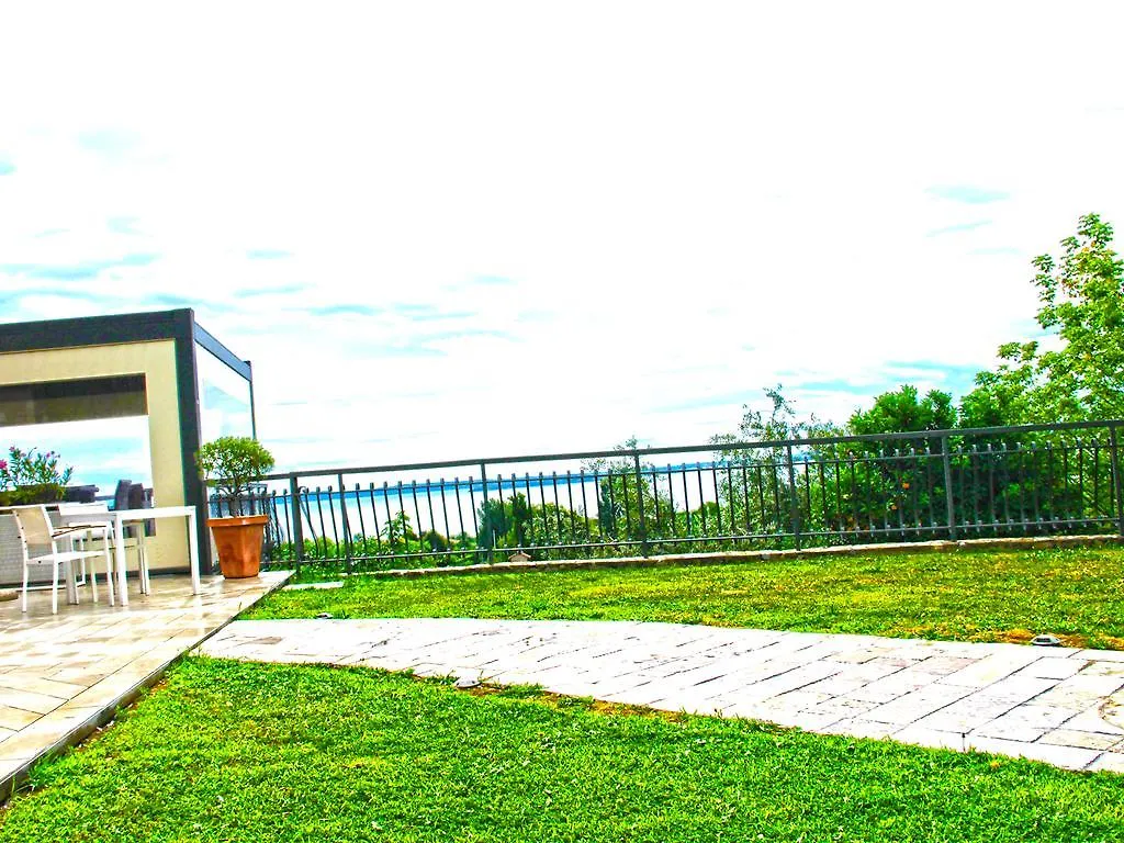 Olivo Rooms 0*, Moniga del Garda Italy
